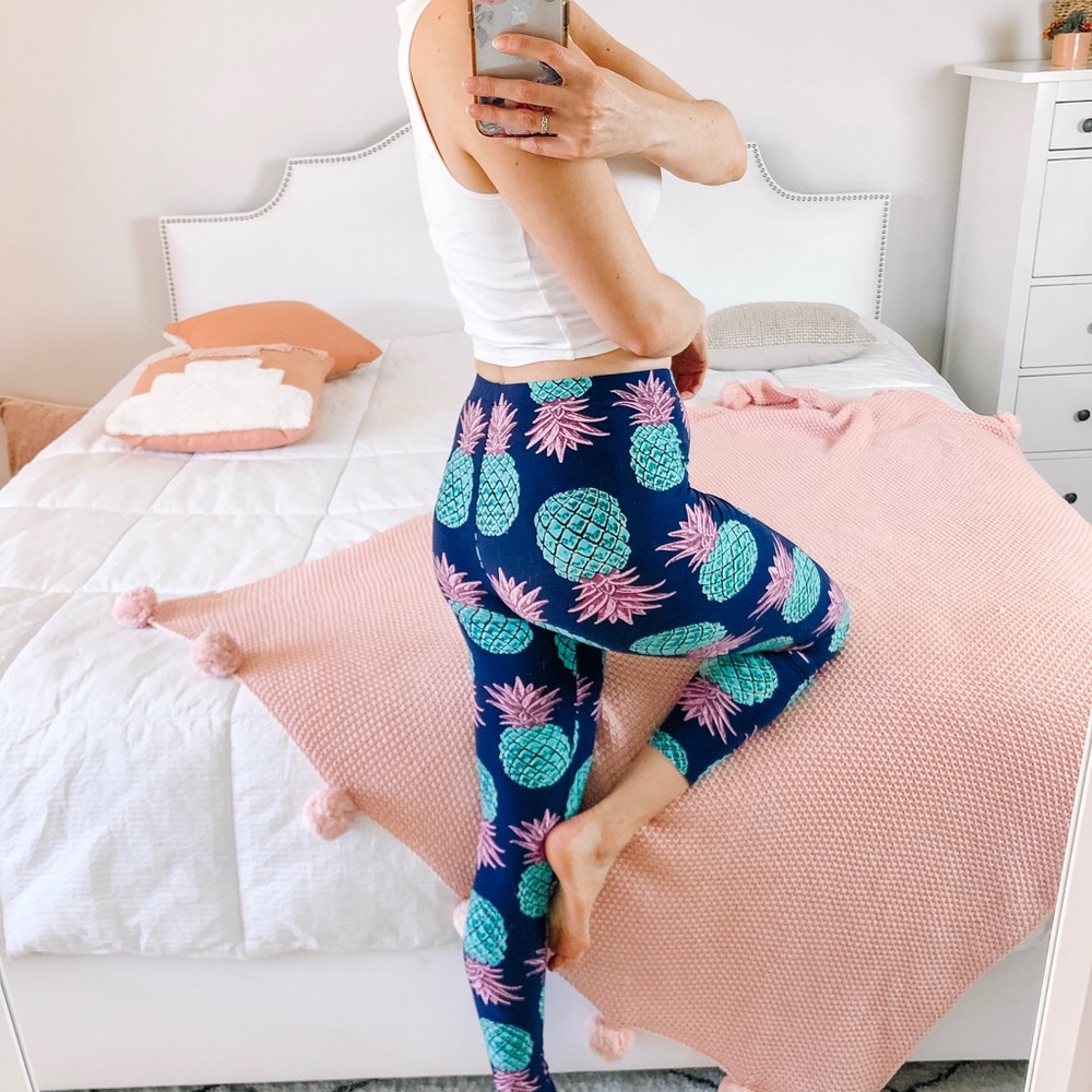 Navy Colorful Pineapple Leggings - Picture 6 of 6